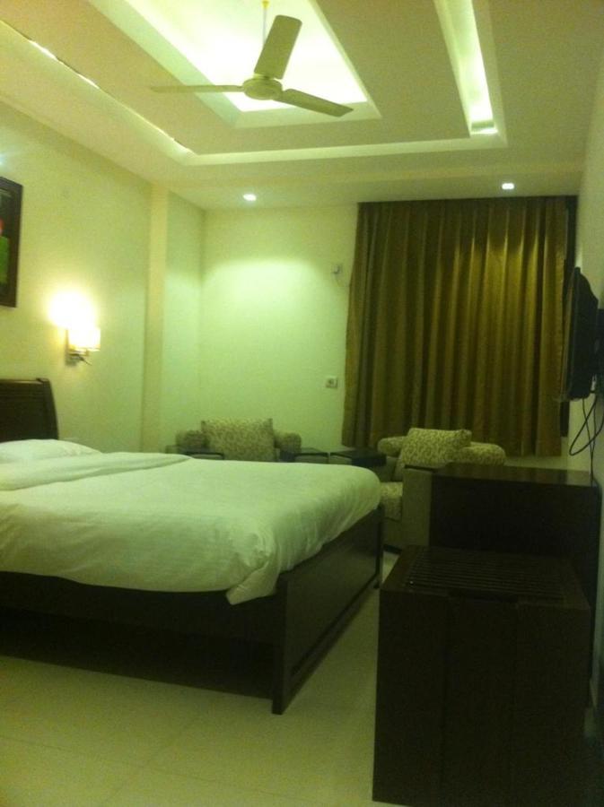 Nikko Blue - Boutique Hotel Gurgaon Exterior photo