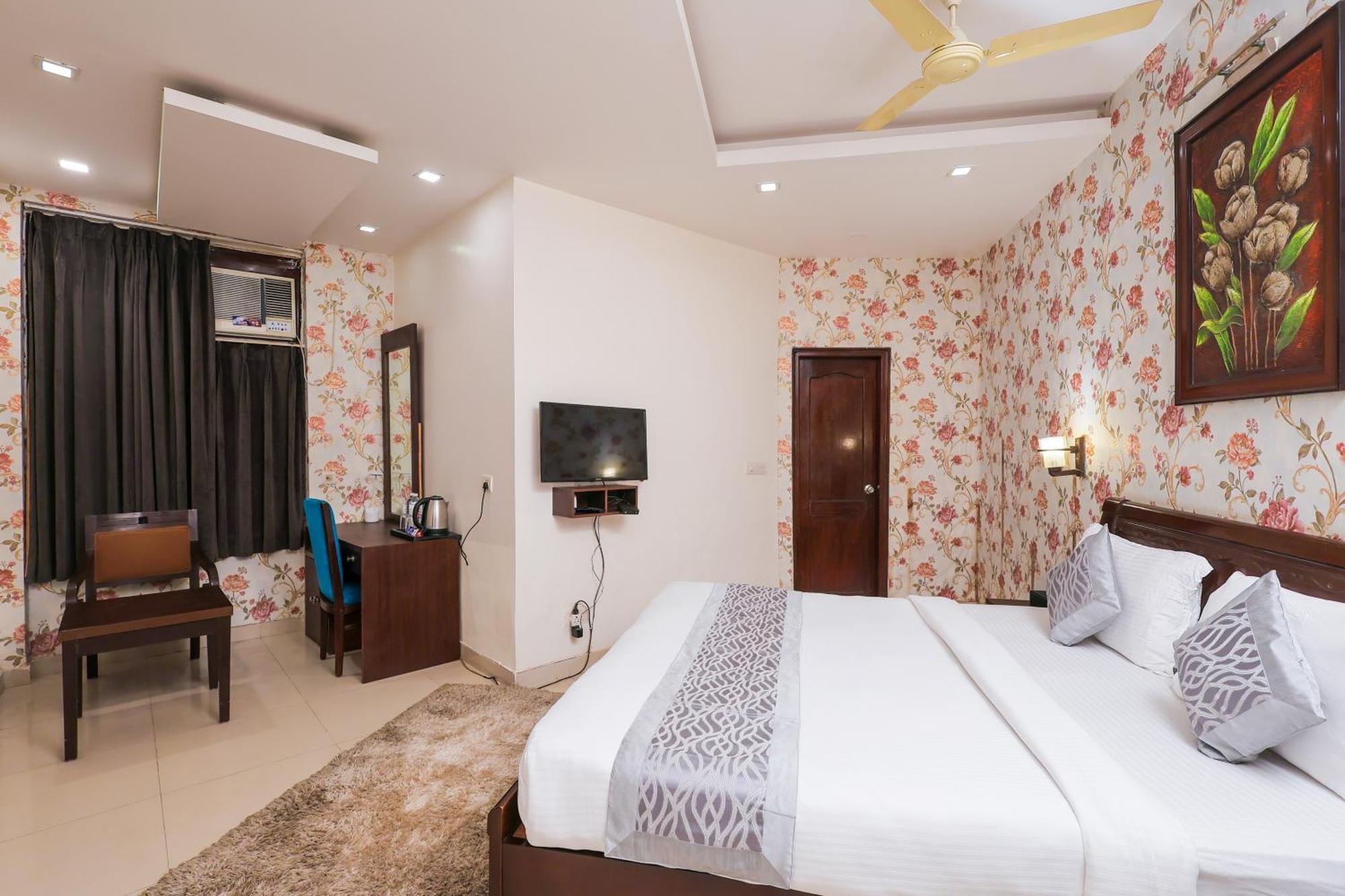 Nikko Blue - Boutique Hotel Gurgaon Exterior photo
