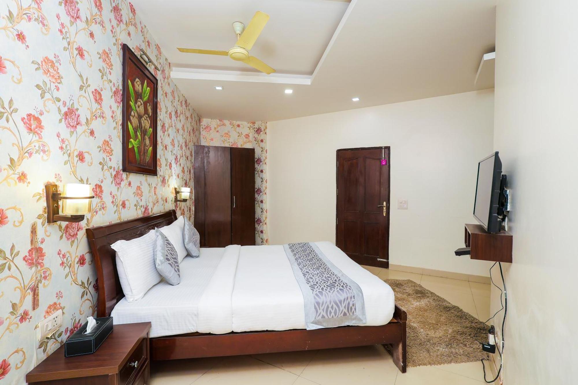 Nikko Blue - Boutique Hotel Gurgaon Exterior photo