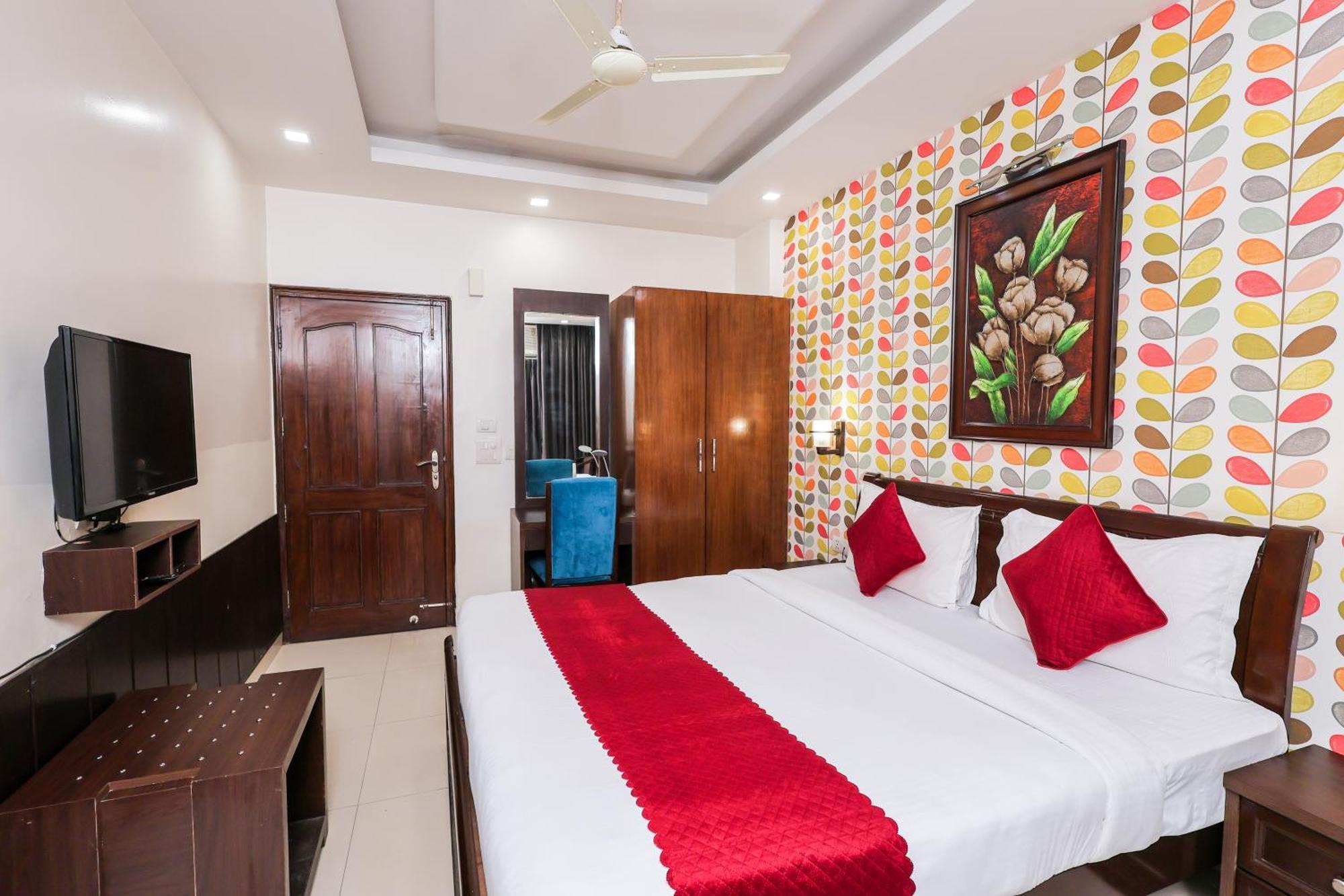 Nikko Blue - Boutique Hotel Gurgaon Exterior photo